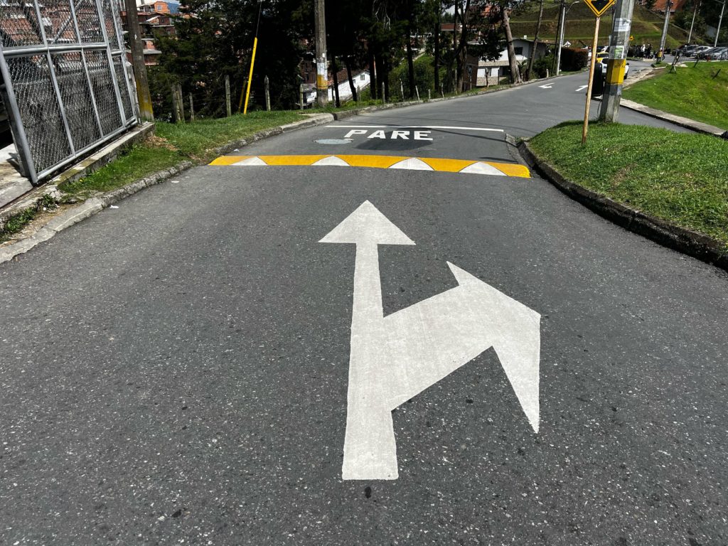 Rionegro sentido unico calle 51