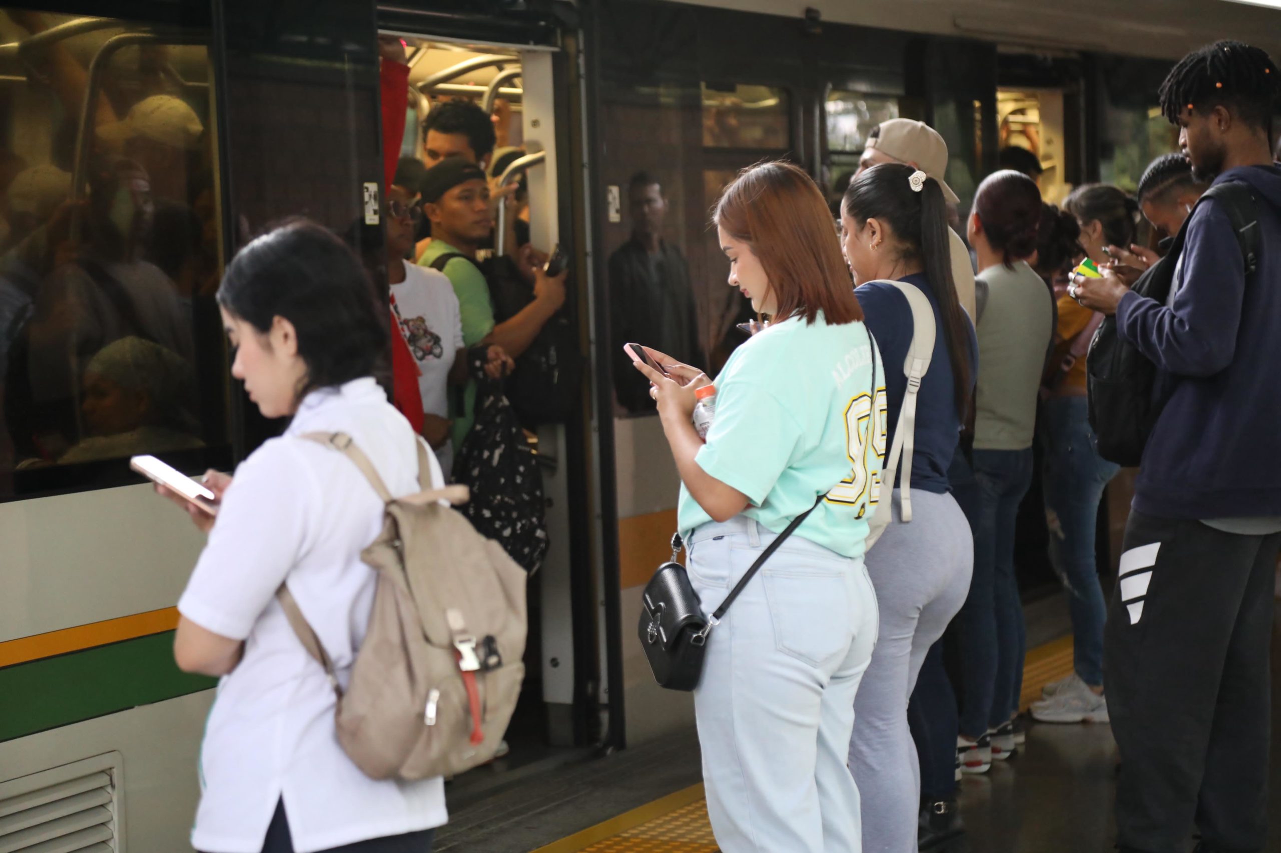 Dos estaciones más y 11 plazoletas del Metro ya cuentan con el servicio de wifi gratis