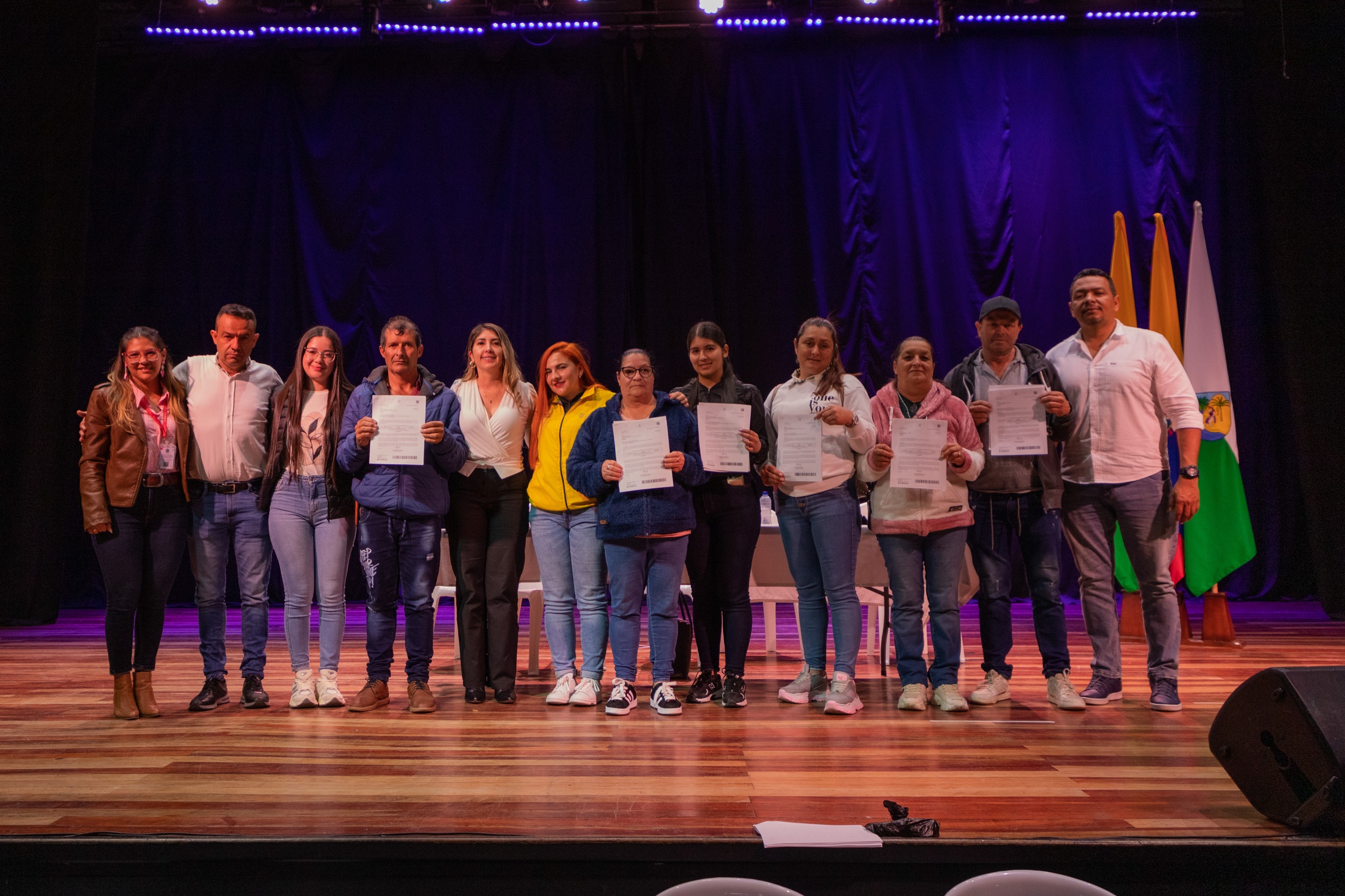 En La Ceja fueron entregadas 33 cartas de indemnización a población víctima del conflicto armado
