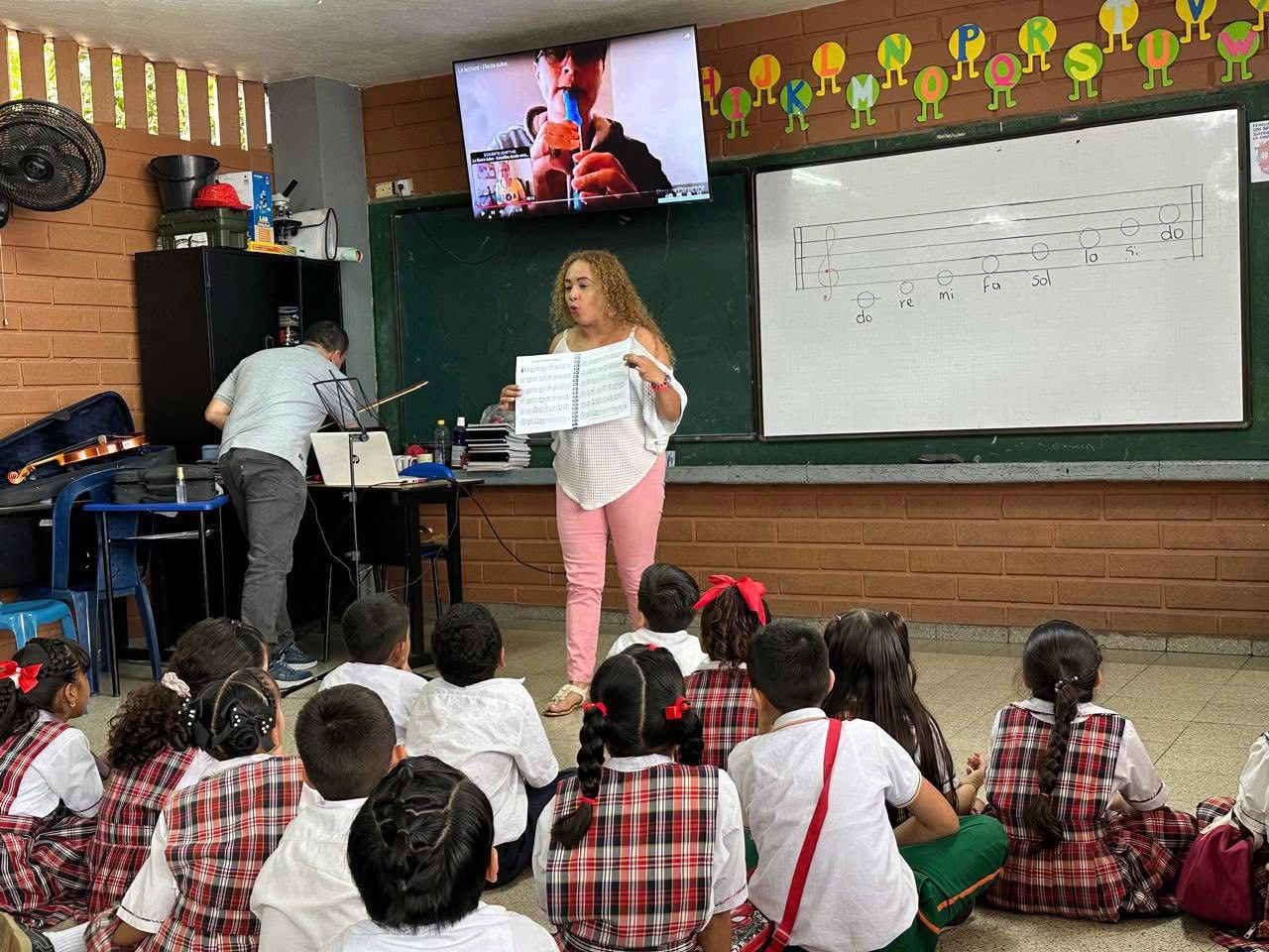 Día del Maestro: La Gobernación de Antioquia exalta la labor de los docentes del departamento
