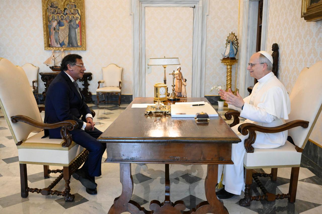 Papa León XIV y Gustavo Petro dialogan sobre el proceso de paz, las migraciones y el cambio climático