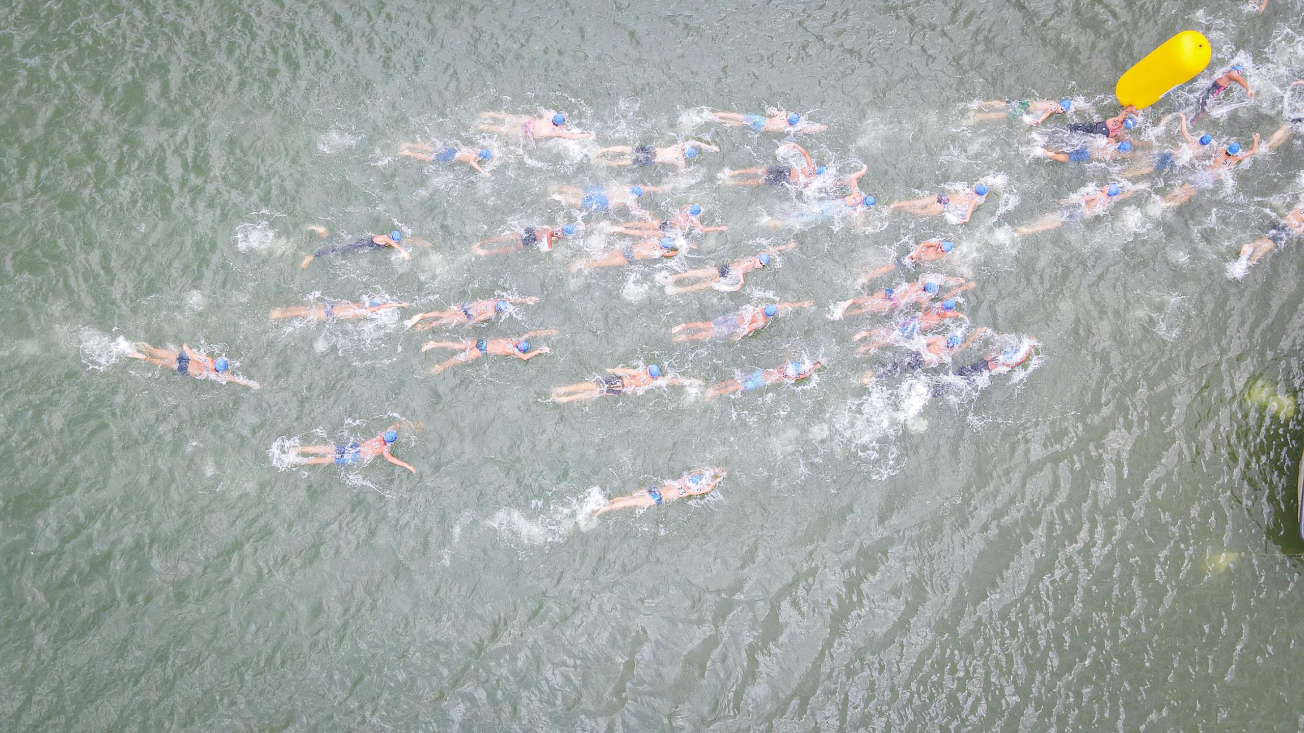 Deportistas de 17 países se dan cita en Guatapé para competencias del PanAm Aquatics Championships Medellín 2025