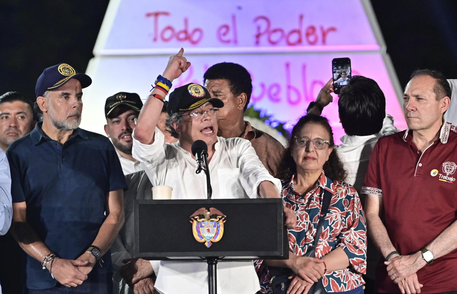 Petro asegura que apoyará al pueblo “si toca ir a huelga indefinida” por consulta popular