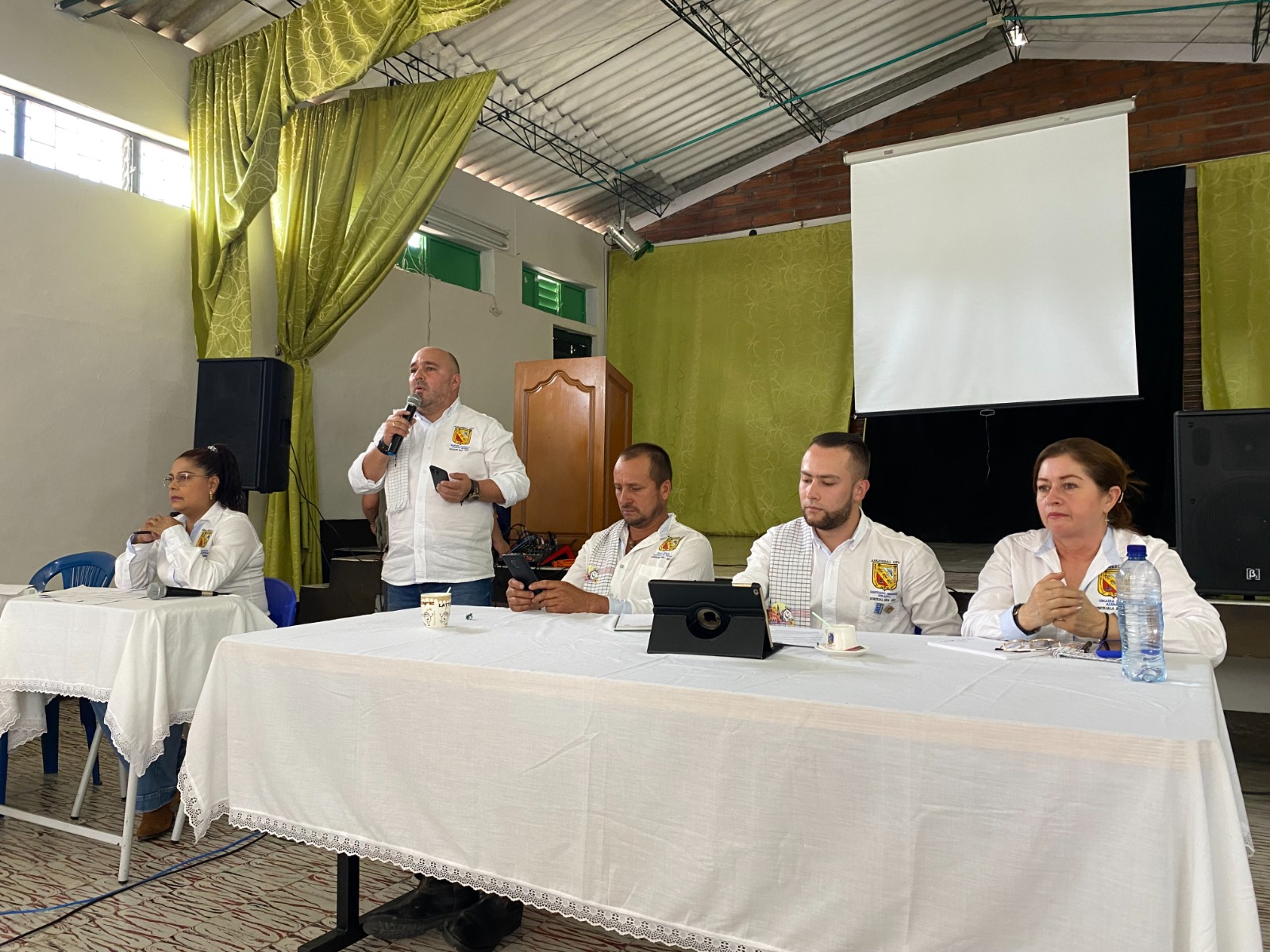 “Del Escritorio al Territorio”: Alcaldía y Concejo de Abejorral descentralizaron sus servicios hasta el Corregimiento Pantanillo