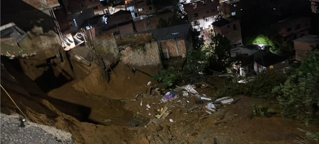 Más de 180 personas fueron evacuadas por movimientos en masa en un barrio de Medellín