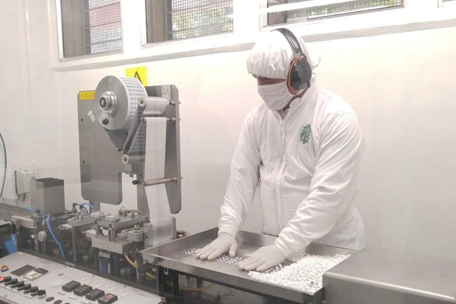 Planta pública de la UdeA producirá el medicamento esencial para tratar la malaria