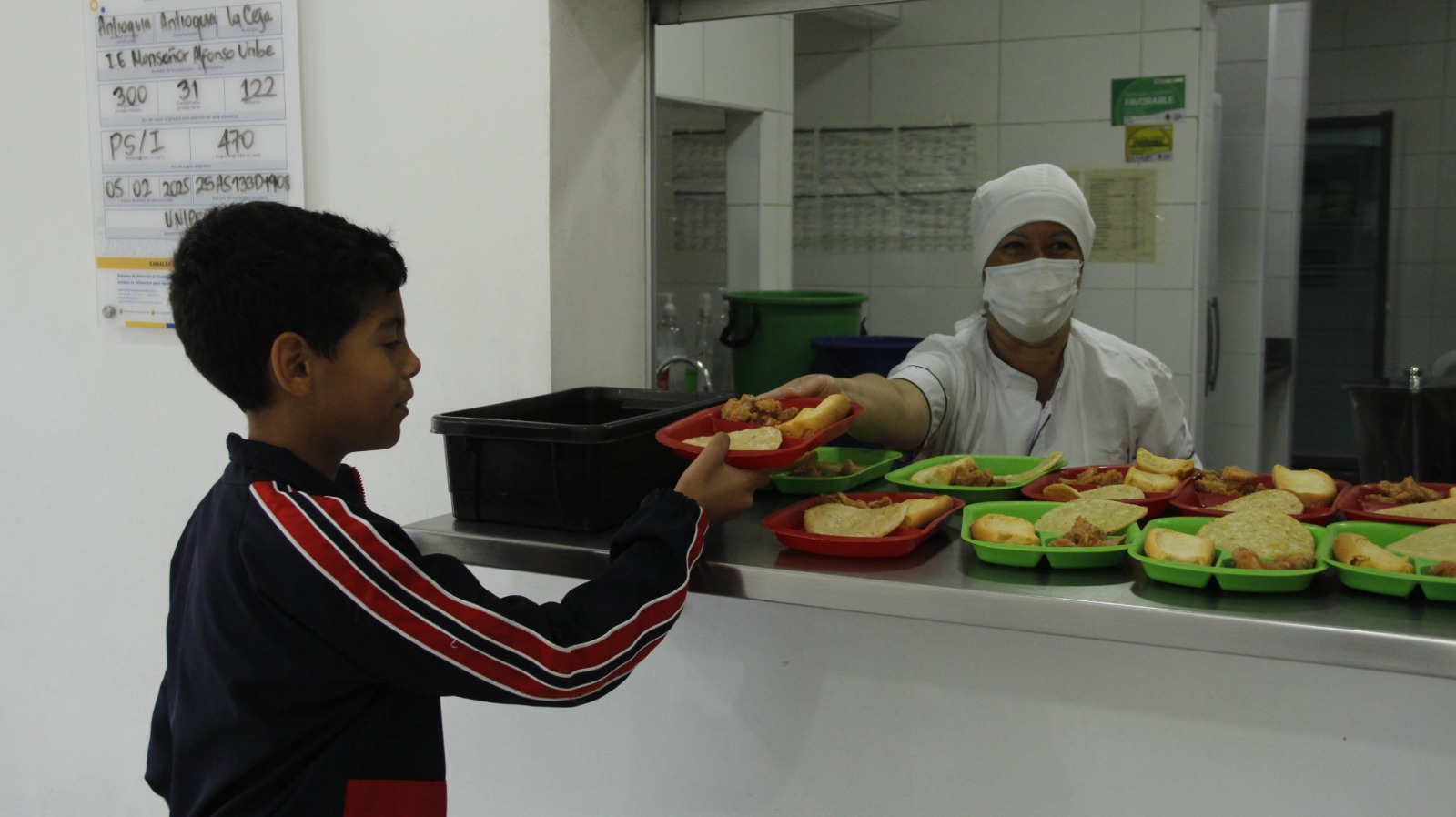 Gobernación dispuso más de 17 000 millones para el mantenimiento de restaurantes escolares en Antioquia