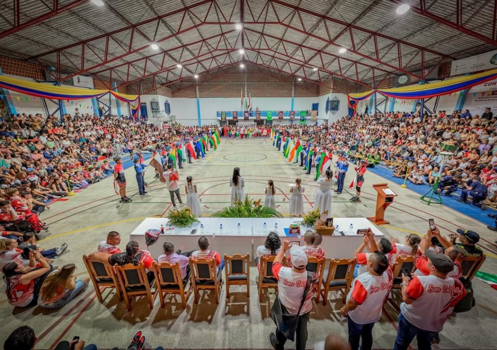 Nuestros XXIII Juegos Por La Paz son una verdadera fiesta deportiva 🥳🎉🎉. 📸 Son mas de 1.300 deportistas que compiten en las diferentes disciplinas y cientos de almas que vibran y se emocionan con ca