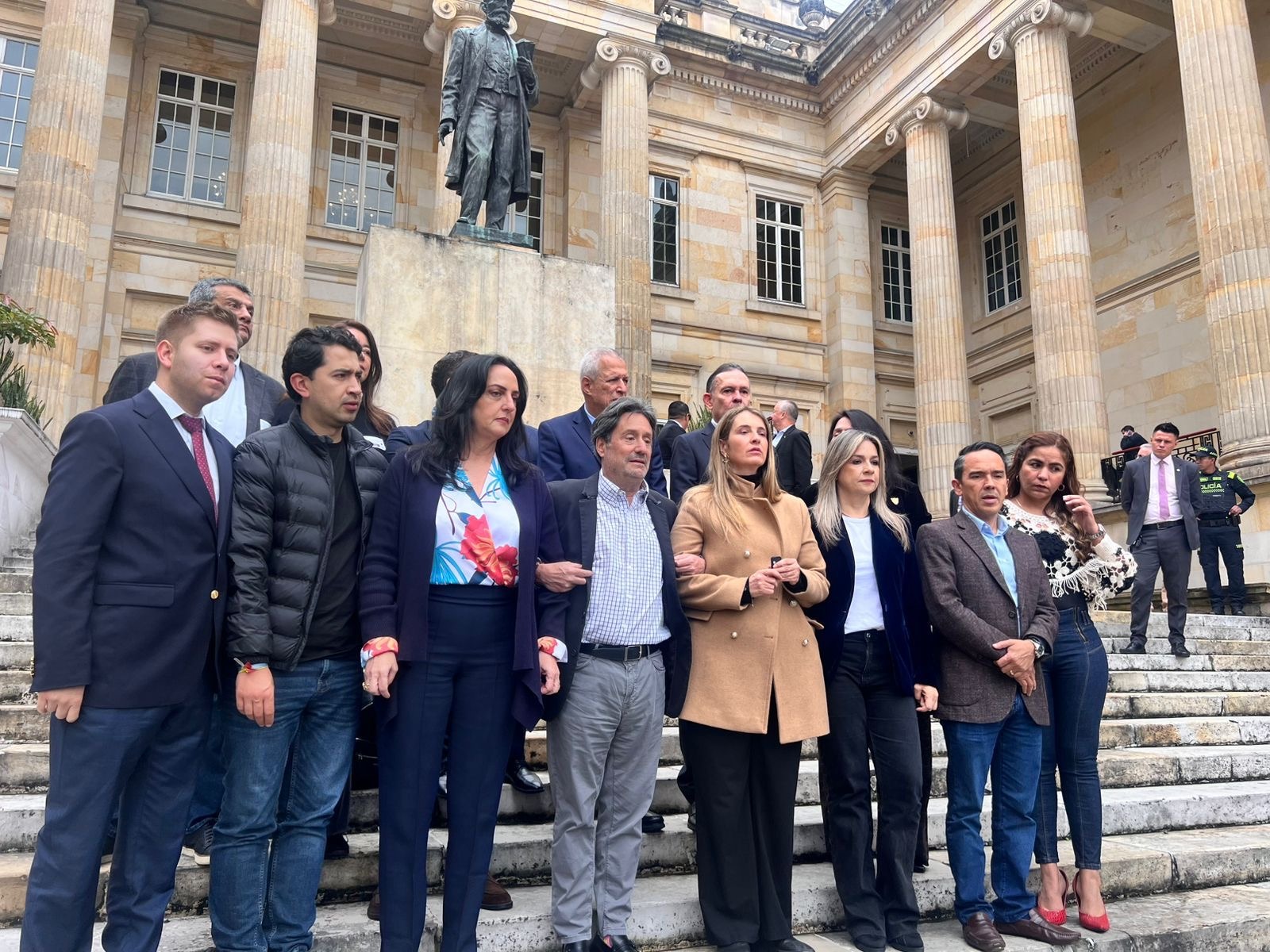Candidatos y opositores a Petro convocaron la “Marcha del Silencio” para respaldar a Miguel Uribe