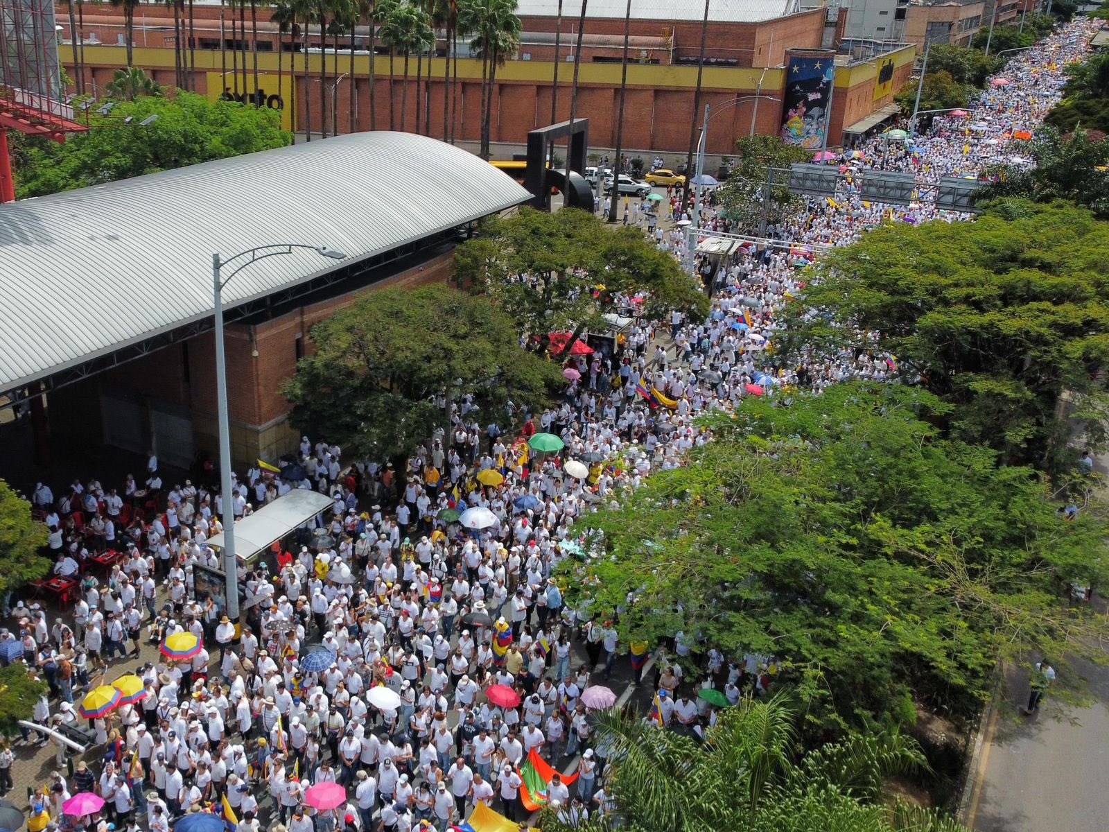 “Más de 50 000 personas salieron a las calles”: Fico Gutiérrez sobre la Marcha del Silencio en Medellín