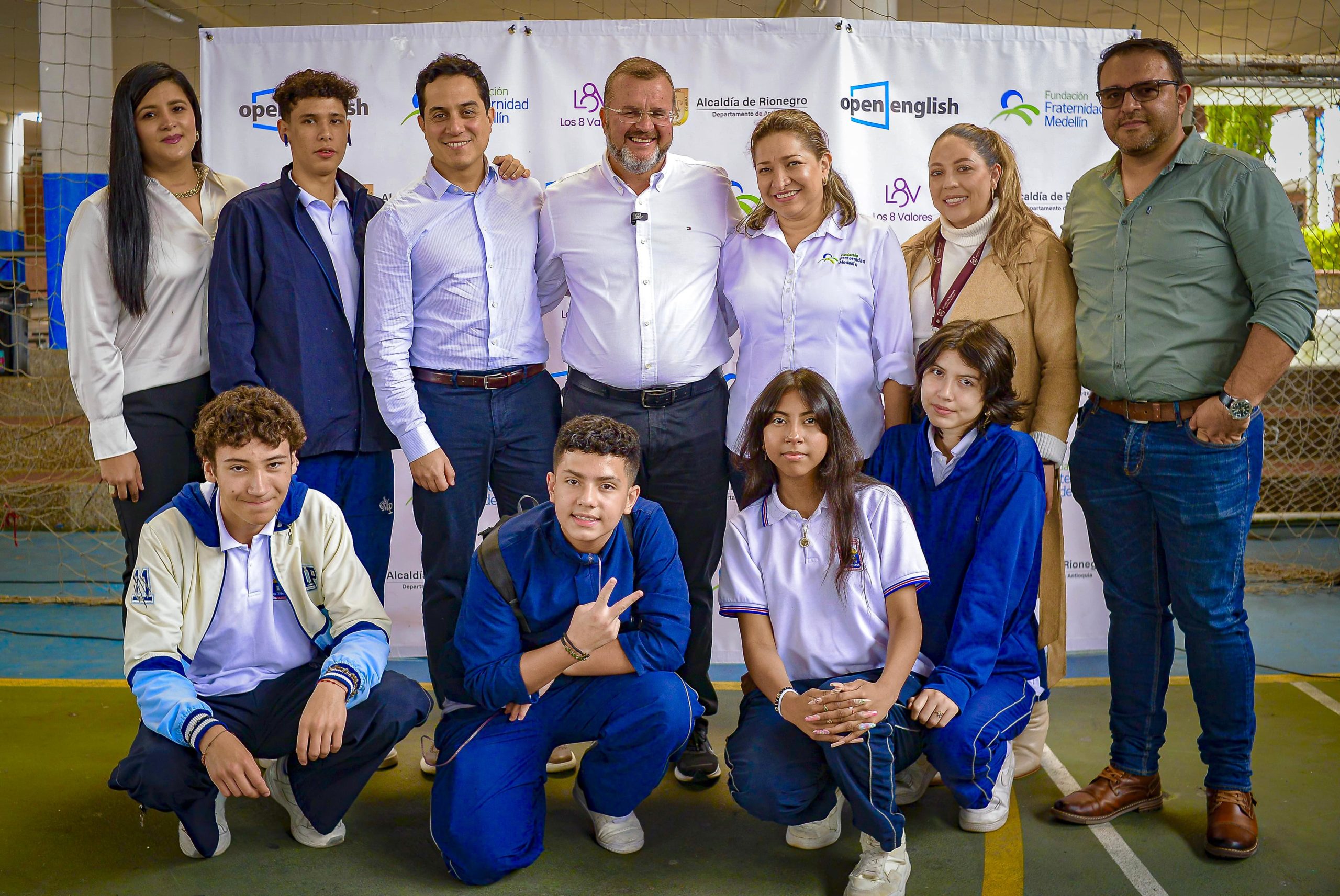 Rionegro bilingüe: cerca de 400 estudiantes de la I.E. Concejo Municipal se graduaron de un segundo idioma
