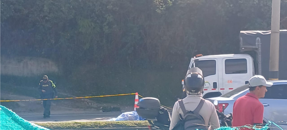 Una mujer murió tras ser atropellada en la autopista Medellín–Bogotá, a la altura de Guarne