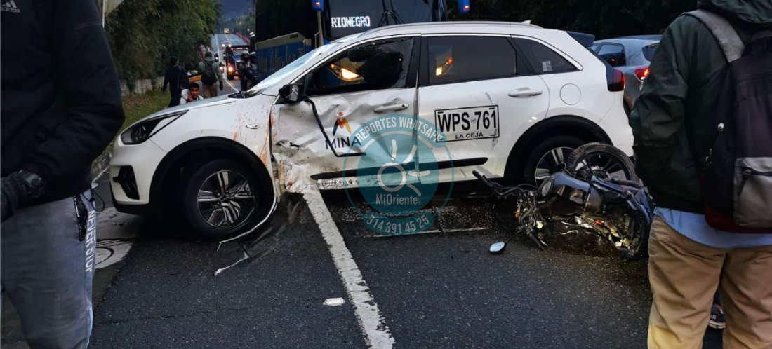 Un muerto y dos heridos dejó grave accidente de tránsito en la vía Llanogrande-Rionegro