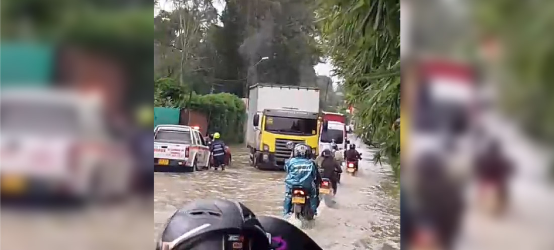 Inundación en la vía La Ceja – Rionegro genera congestión vehicular