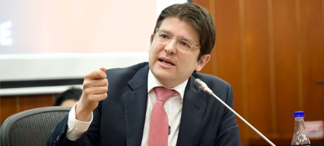“Leve disminución de su presión intracraneana”: séptimo parte médico sobre la salud de Miguel Uribe