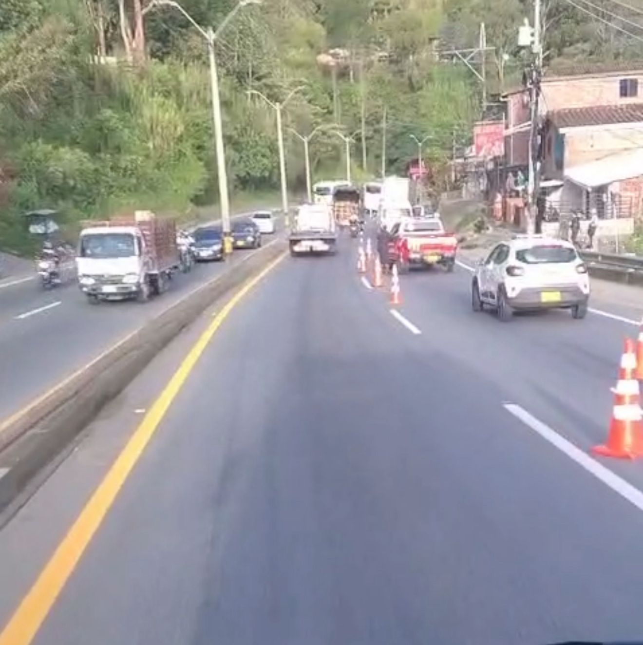 Peatón murió arrollado en la Autopista Bogotá – Medellín, a la altura de Copacabana