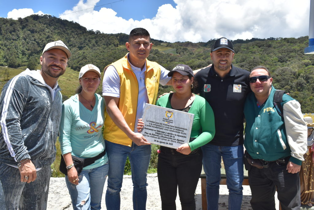 La vereda La Linda renace: campesinos de El Carmen retornan y reconstruyen su comunidad tras el conflicto armado