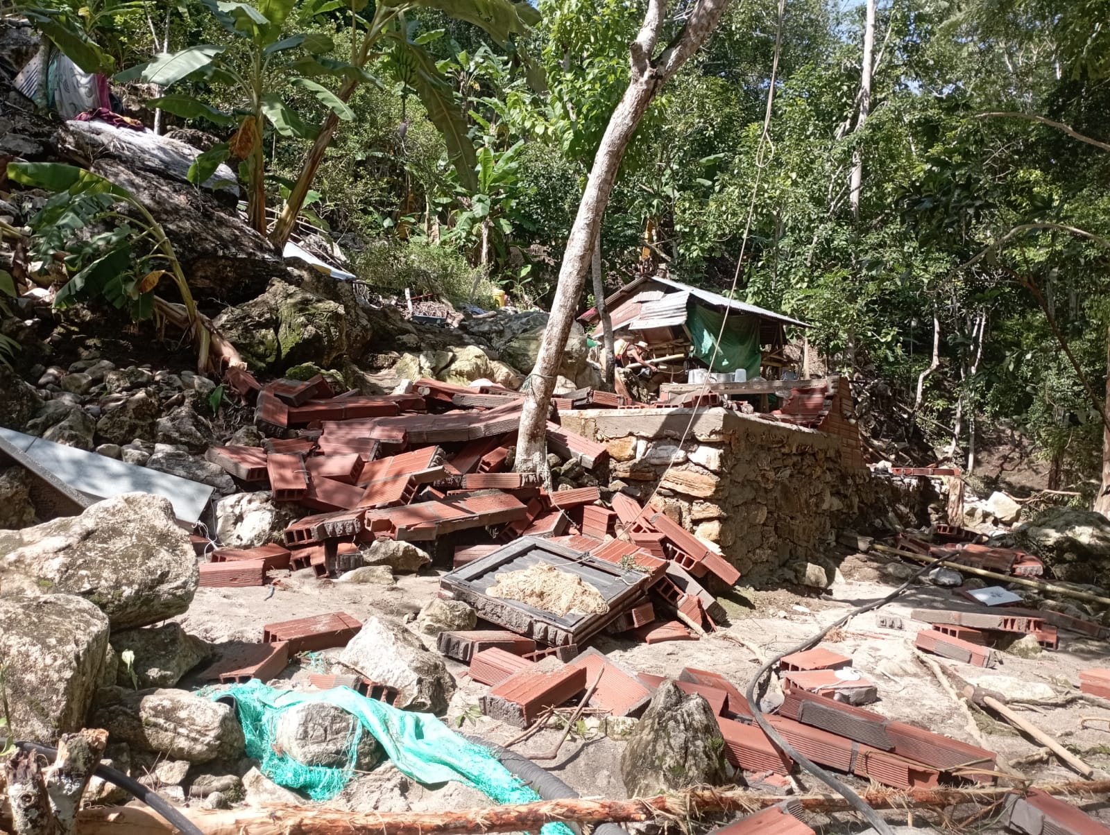 Creciente del río Samaná en el corregimiento Puerto Garza de San Carlos dejó al menos nueve familias damnificadas