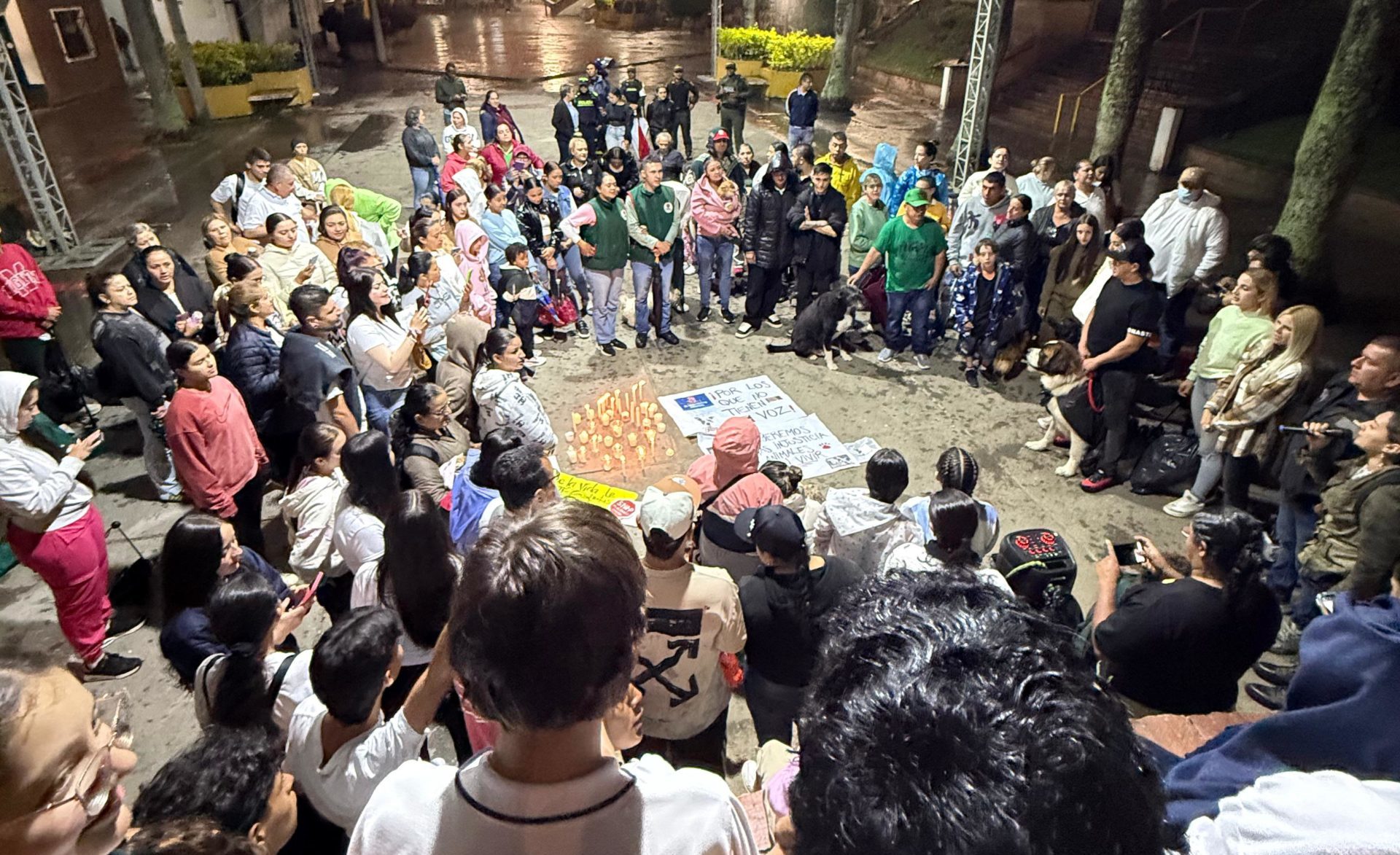 Comunidad de El Peñol marchó para exigir justicia por el asesinato de un perro guardián