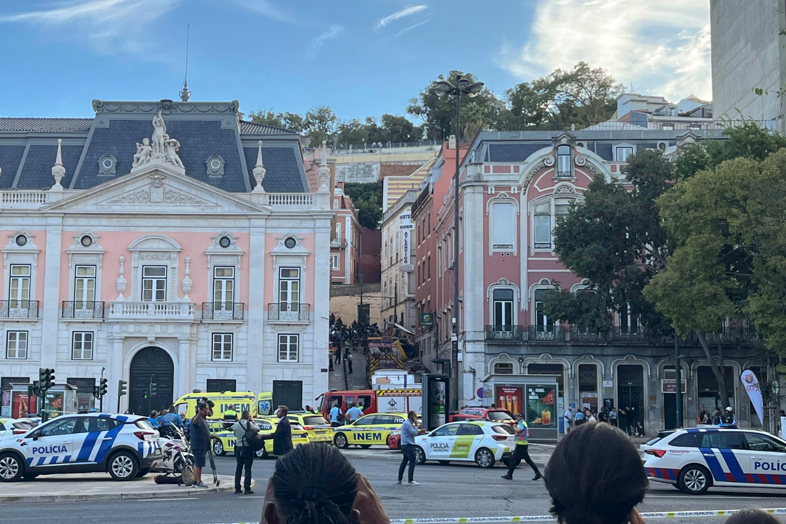 Accidente de un funicular en Lisboa deja 15 muertos y 18 heridos, según autoridades