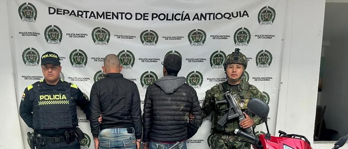Capturados dos hombres en Marinilla por microtráfico: además de estupefacientes, portaban un arma traumática