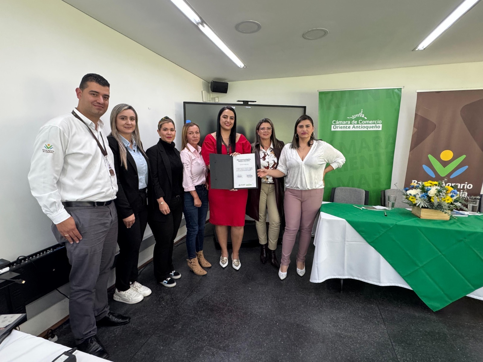 Convenio permitirá condonar hasta 12 puntos porcentuales de intereses de créditos a microempresarios del Oriente