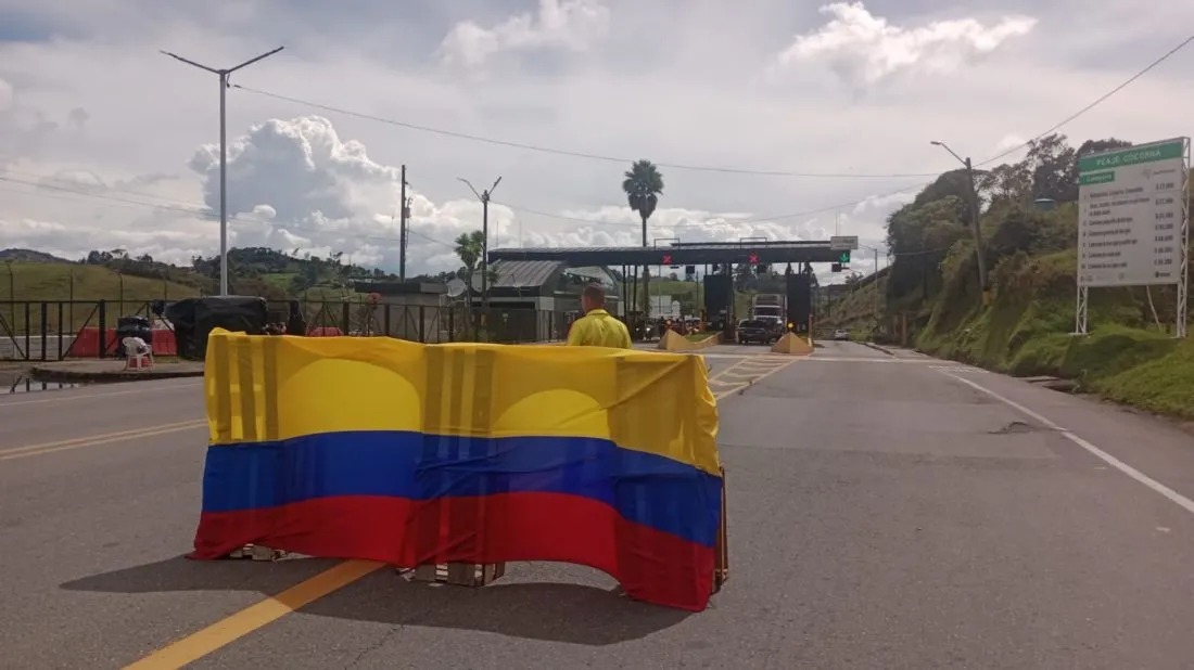 Transportadores anuncian levantamiento de talanqueras en peajes de Caño Alegre-El Santuario
