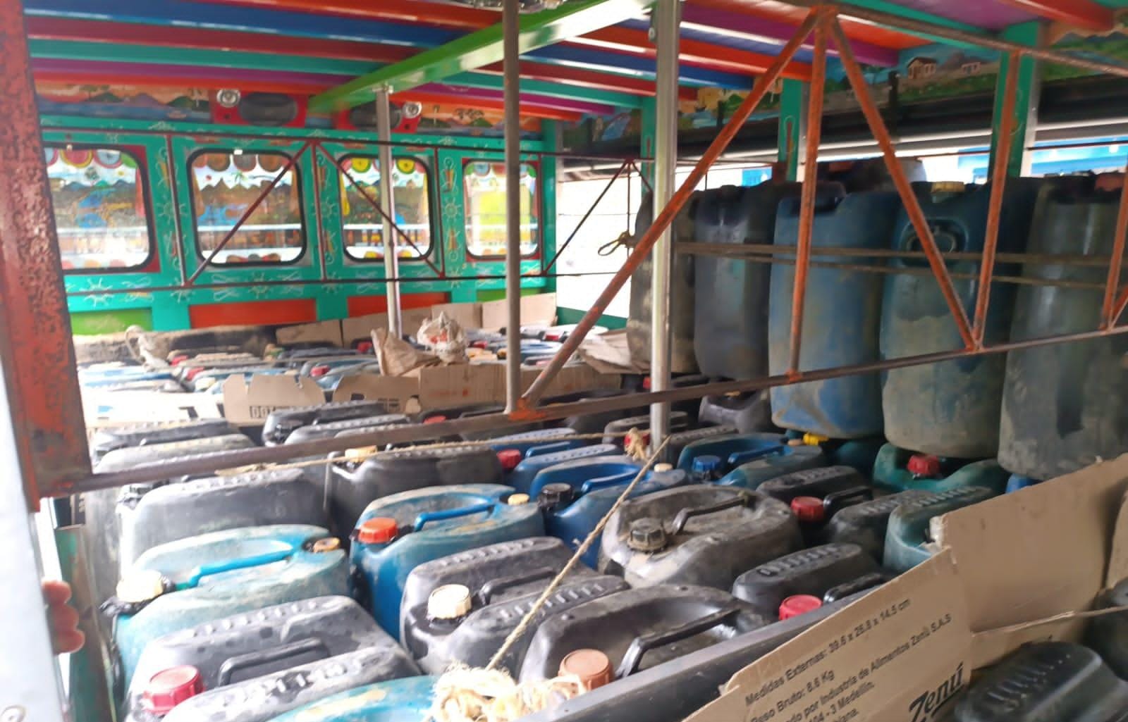 Golpe a la minería ilegal: Ejército y Policía incautaron 1.480 galones de ACPM en Nariño