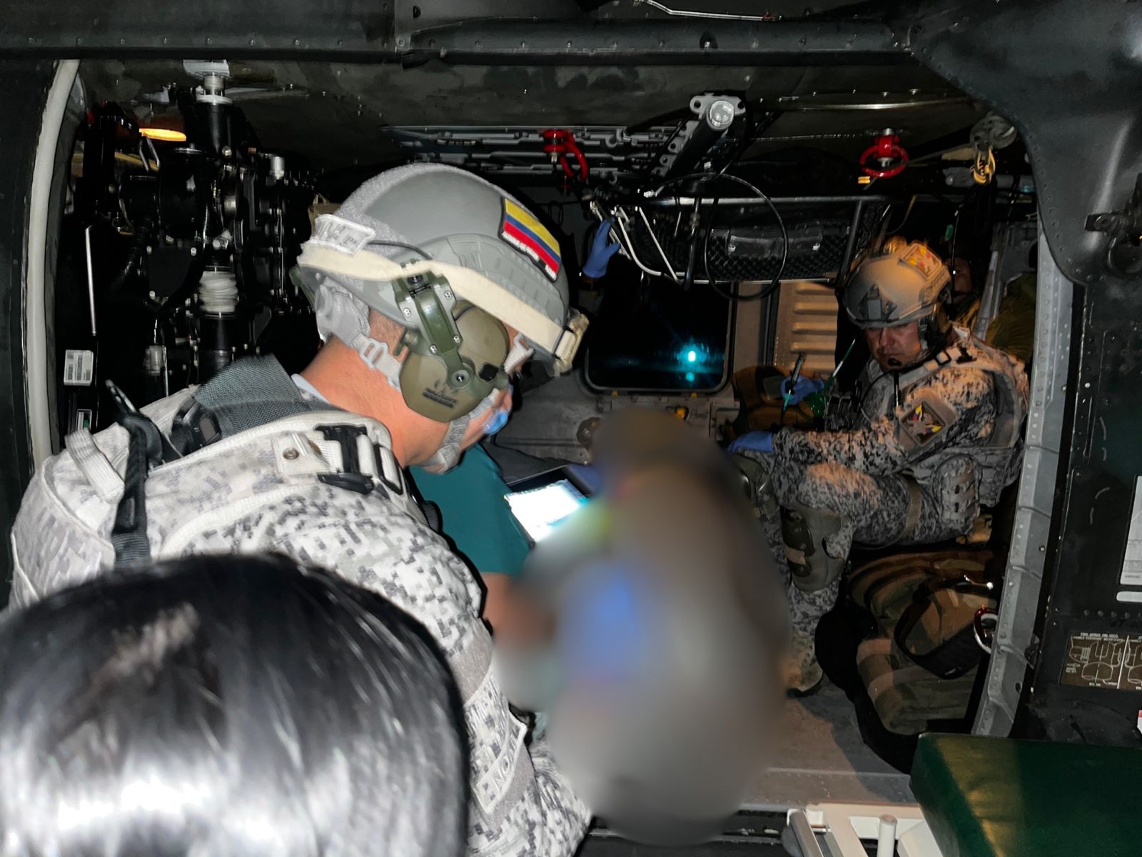 En helicóptero “Ángel de Metal” fue evacuado joven herido por mina antipersonal en Antioquia