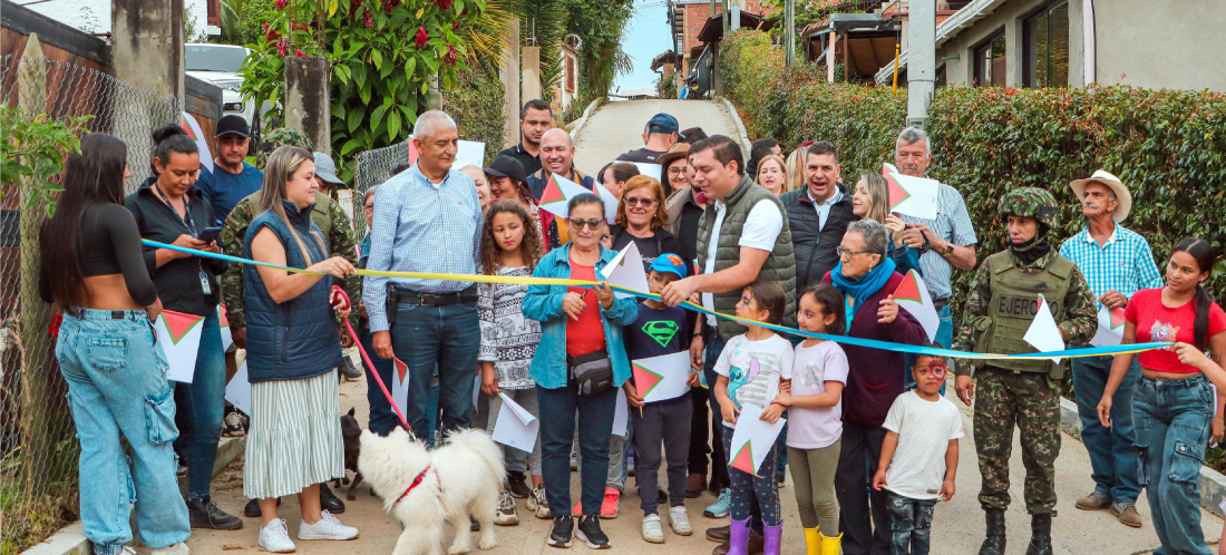 Alcaldía de Marinilla ha construido 7 kilómetros de placa huella en distintas veredas