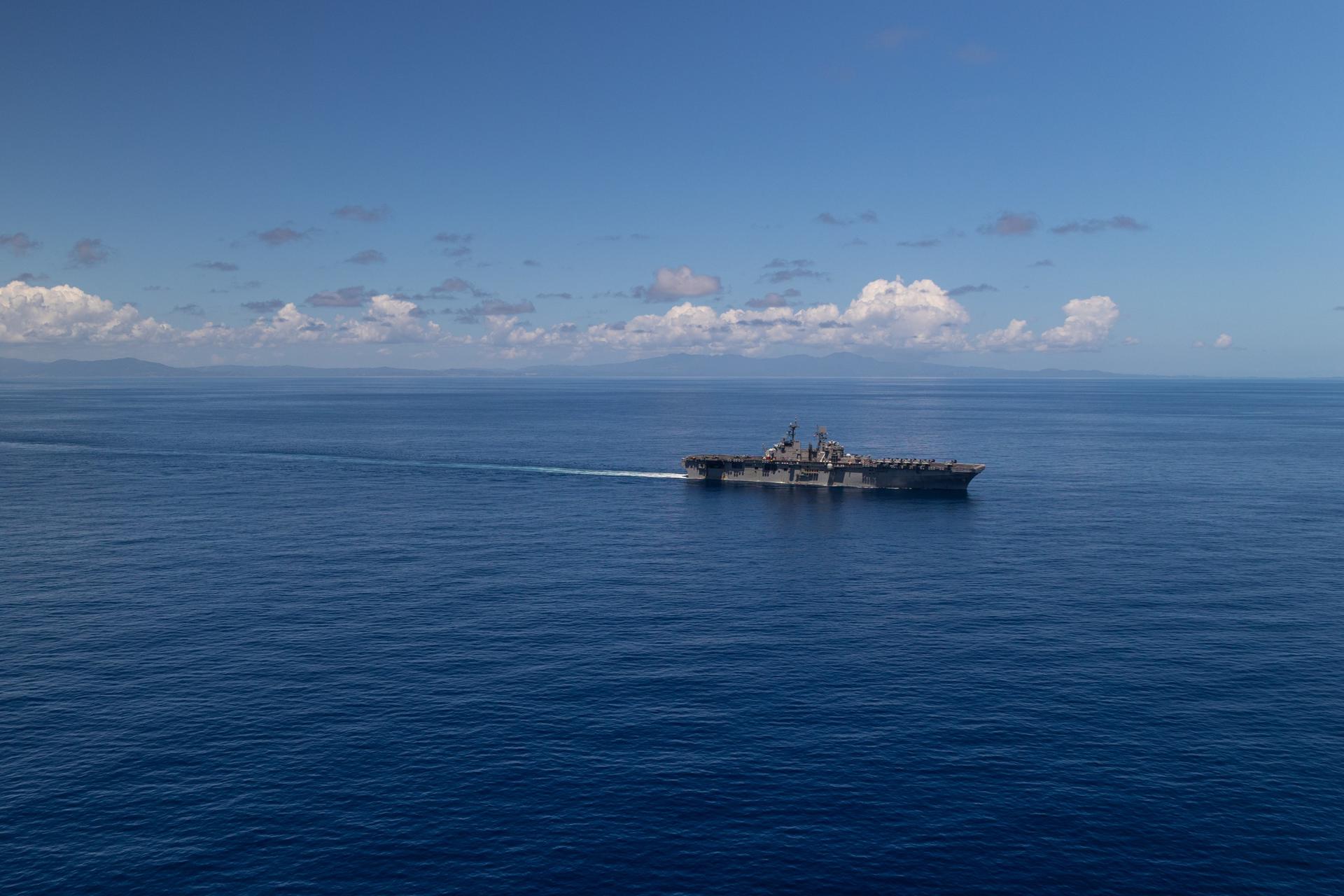 Crecen la alarma de una guerra EE. UU.-Venezuela y las dudas sobre legalidad de bombardeos