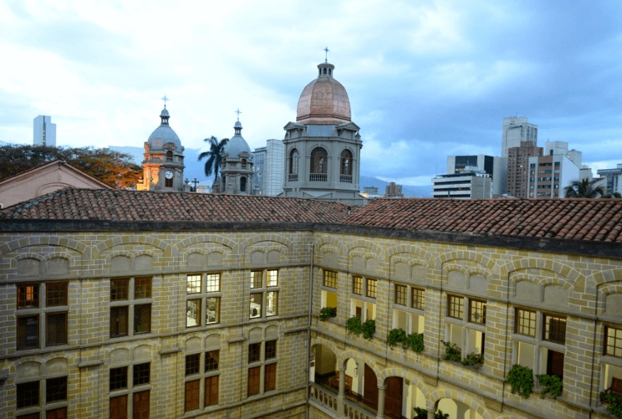 Feria de brujería que realizará Comfama generó gran polémica: la caja de compensación familiar no la cancelará