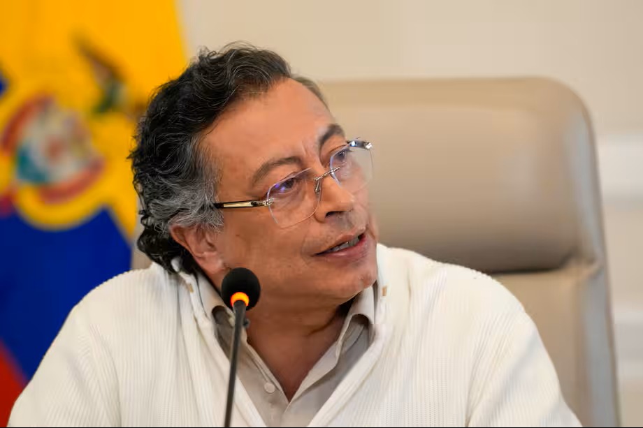Petro reactiva propuesta de constituyente tras decisión judicial que absolvió a Álvaro Uribe
