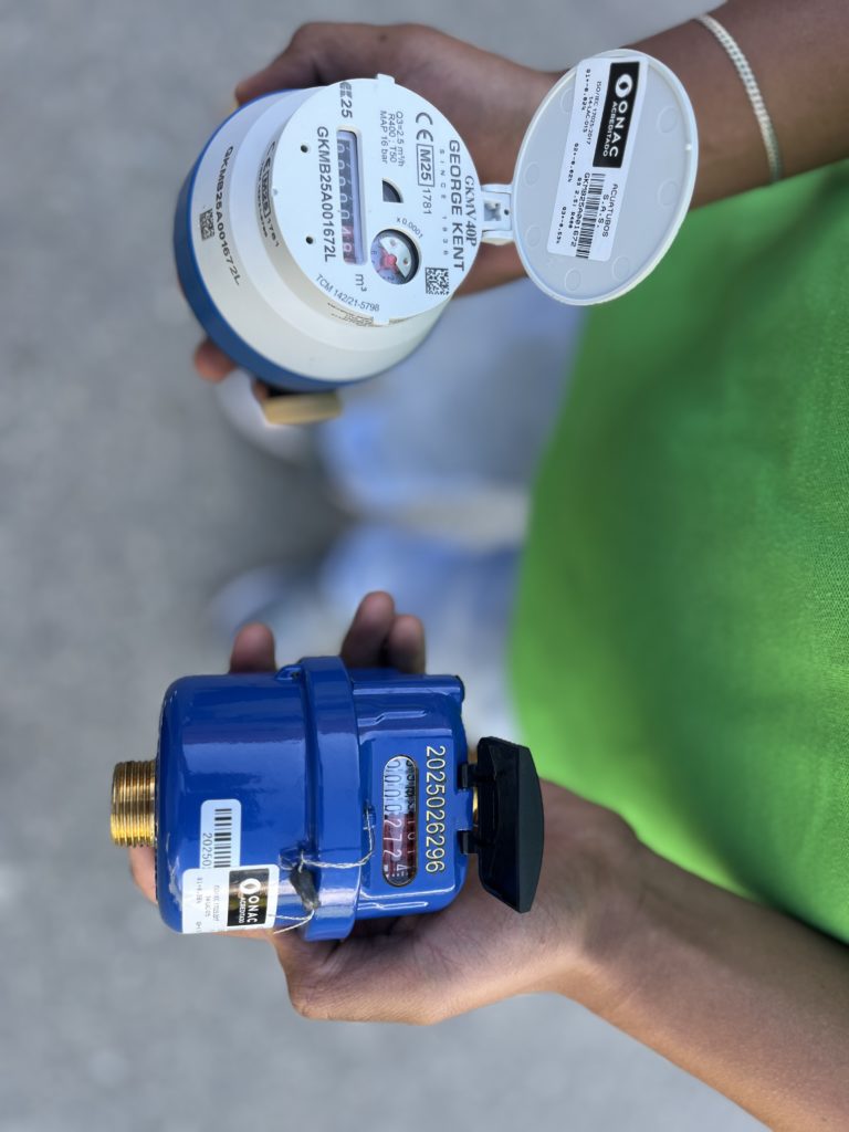 Medidor antiguo y nuevo