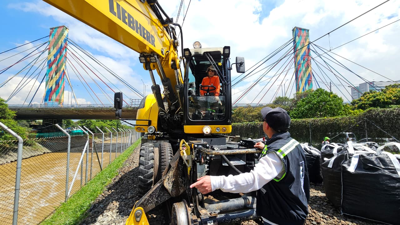 Plazo de ocho días para arreglar la socavación en ferrovía del Metro podría aumentar por las fuertes lluvias