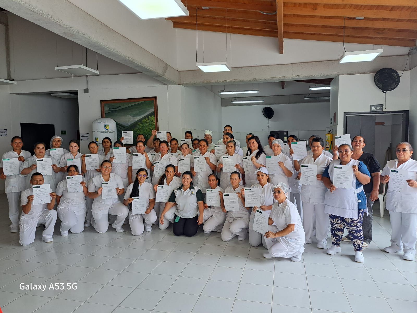 Antioquia capacita a manipuladoras de alimentos de 15 municipios para fortalecer buenas prácticas en el PAE