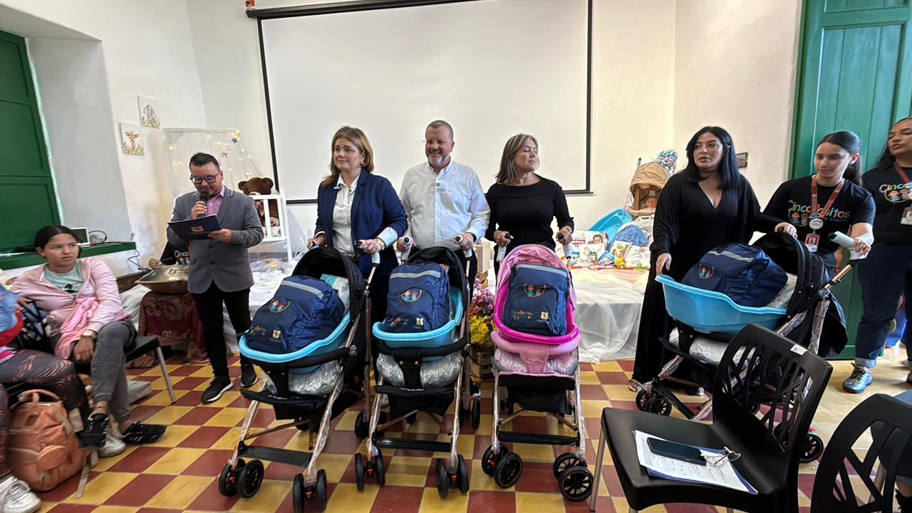 Rionegro entregó 250 kits a madres gestantes y lactantes como apuesta por la vida y la primera infancia