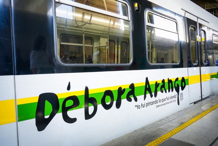147170 la firma de debora arango perez llega al metro de