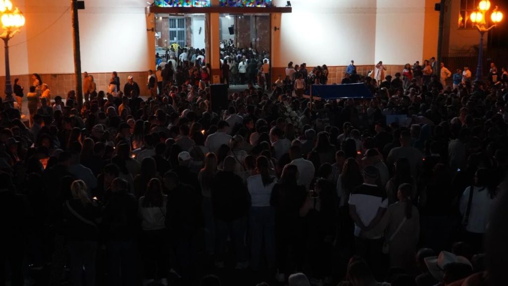 745ef8b1 5fcc 459f 8b09 16806bf4e933