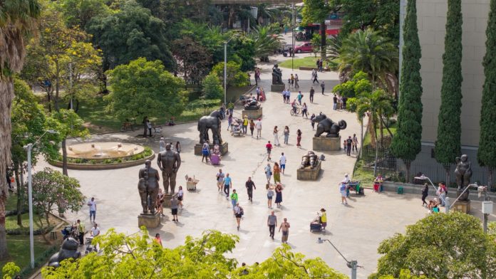 Temporada alta dejaría $143,7 millones de dólares y 420 000 visitantes en Medellín