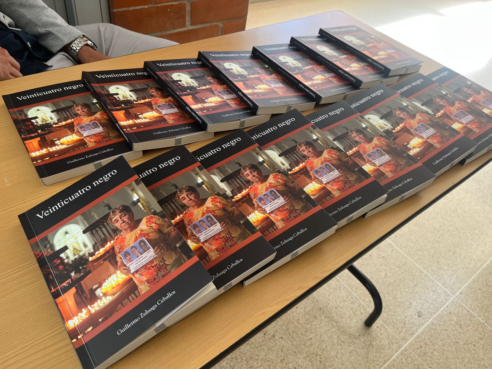 “Veinticuatro Negro”, el libro que recopila historias del conflicto armado en el Oriente antioqueño