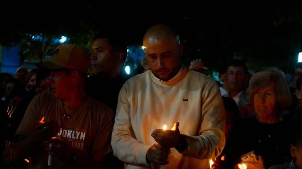 b85f9bf9 14f7 41b1 8a2e eb3345929d29