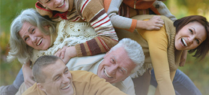 we--“Vive-Más-y-Mejor”-el-encuentro-que-impulsa-una-nueva-cultura-de-envejecimiento-consciente-en-Medellín