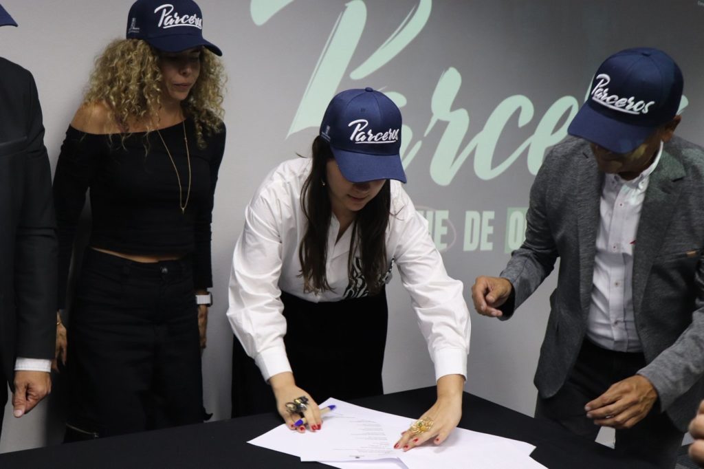 246d081f 851c 45fe 991a e9cb36b4bab0