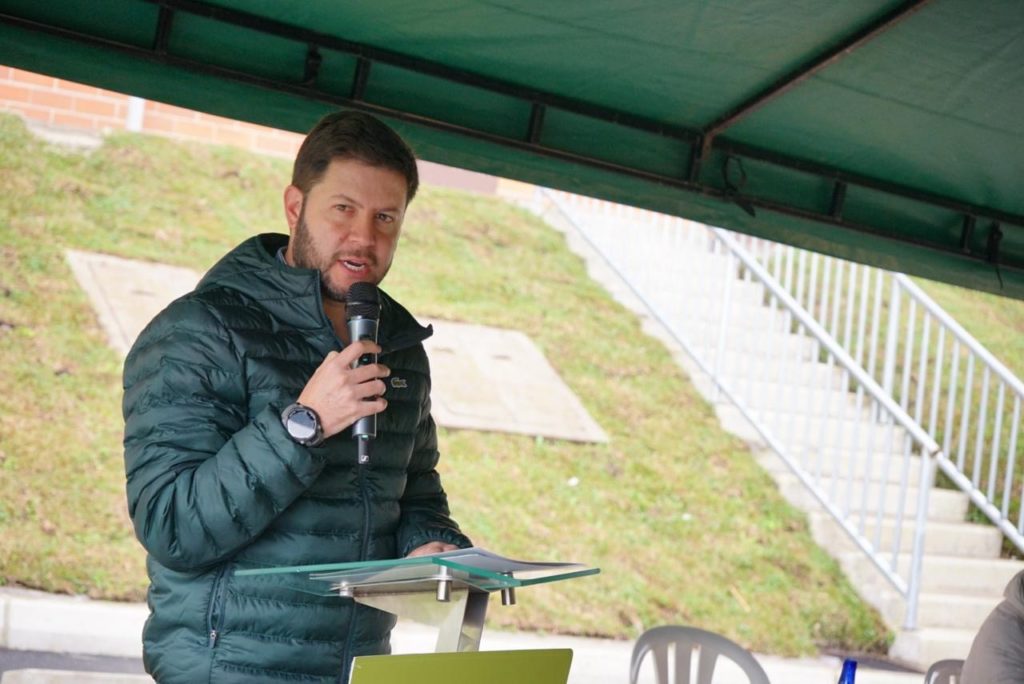 29f1d21f bf50 4093 a7ec aa51d8e86b7e