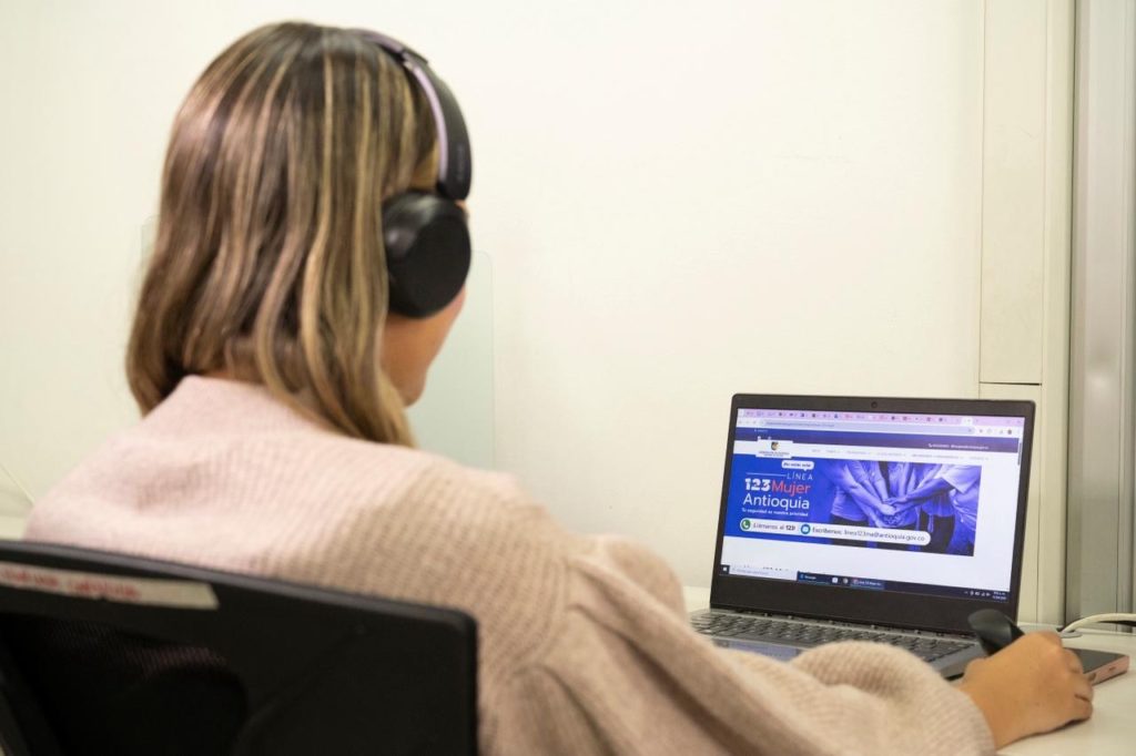 406fd6a2 a21f 4739 bda6 038c704d1b30