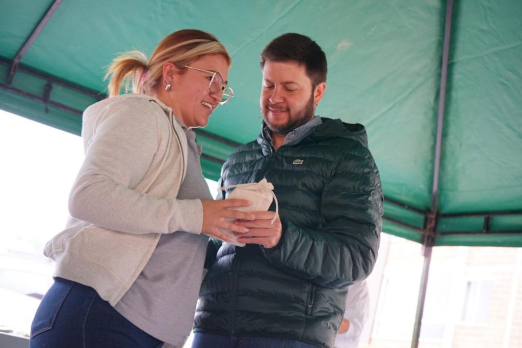 5a9ce836 58a9 402b 818c b14154a2def5