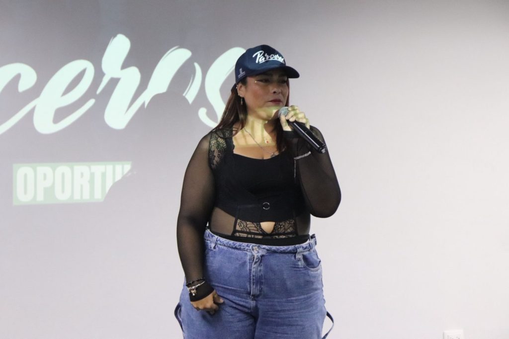 8b5a9033 c818 4a34 b4c3 6ba712e52915