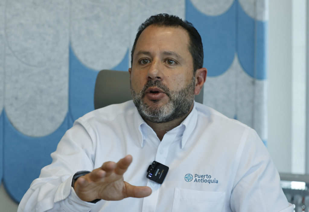 8f46ad3719032b48725eb3fe354f3dc06b430055w