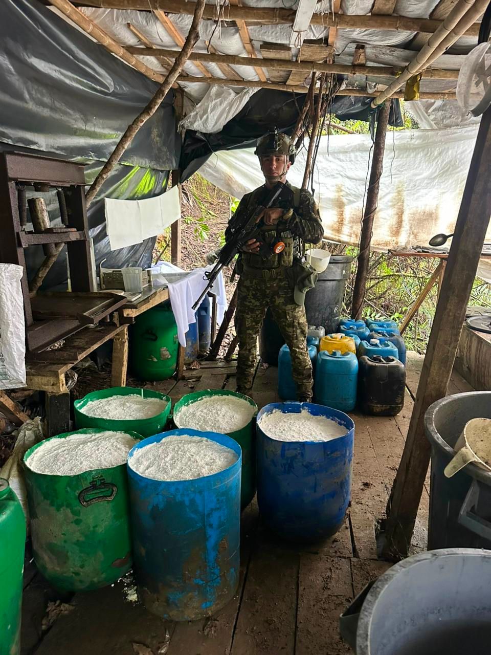 En El Peñol destruyeron laboratorio de procesamiento de coca, al parecer, del Clan del Golfo